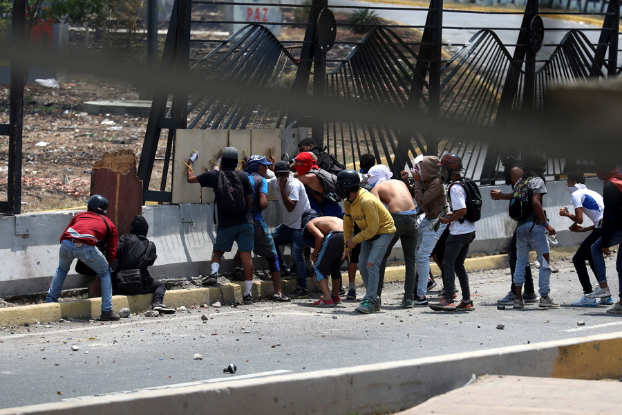Βενεζουέλα: Στους τέσσερις οι νεκροί διαδηλωτές