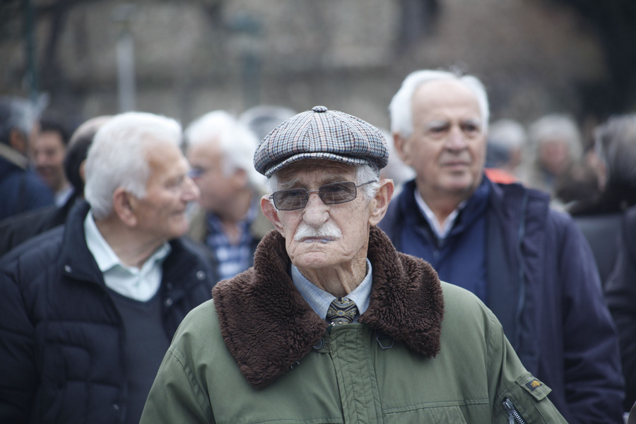 Στις 120 δόσεις και οι συνταξιούχοι