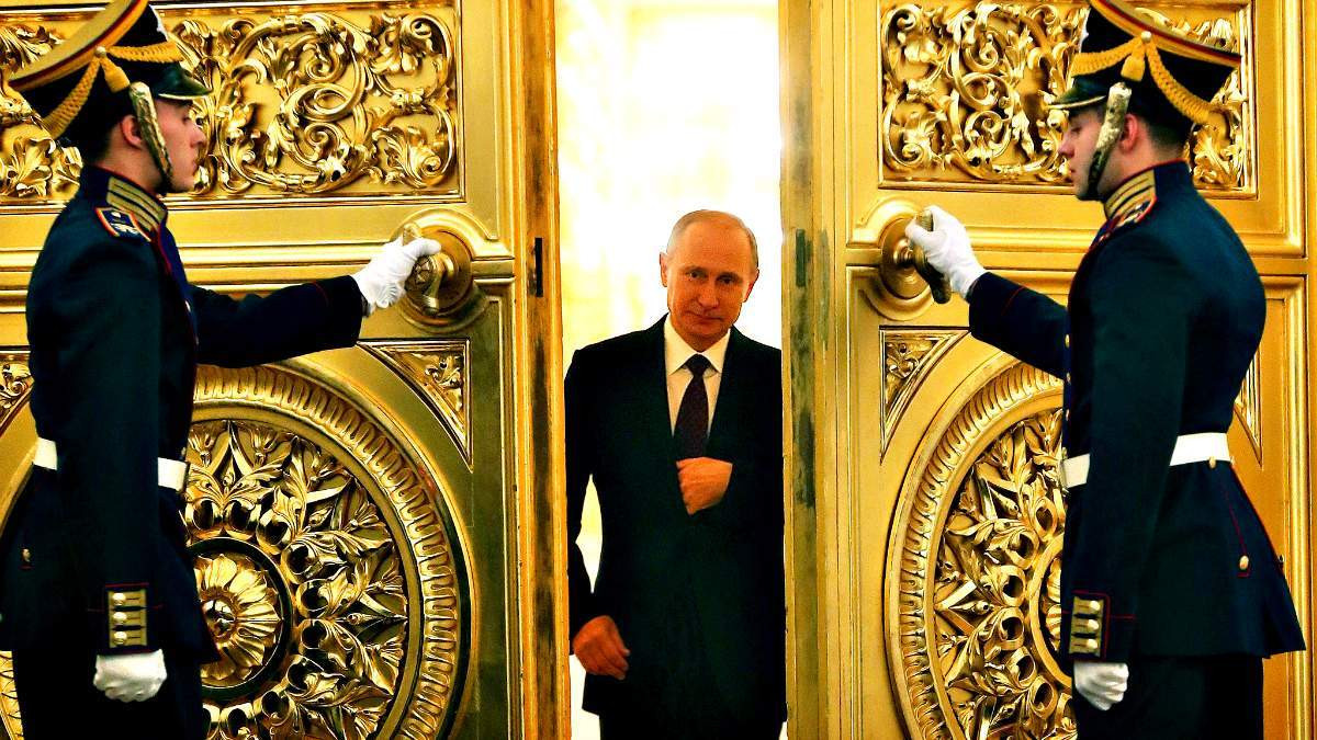Οι «πατρικές» σχέσεις του Πούτιν με την ευρωπαϊκή ακροδεξιά