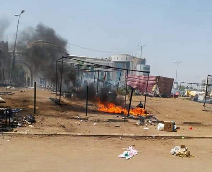 Σουδάν: Στο «ψαχνό» έριξε ο στρατός – Τουλάχιστον 13 νεκροί διαδηλωτές [Βίντεο]