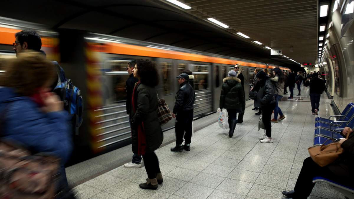 Μετρό: Οι πολίτες θα μιλάνε στα κινητά τους μέσα στους συρμούς