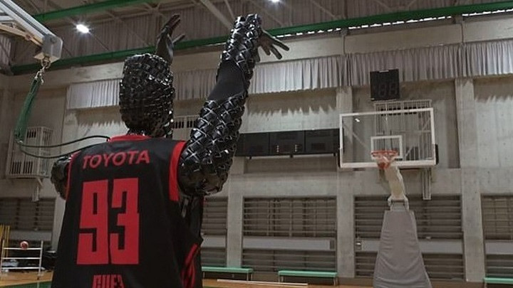 Ρομπότ-μπασκετμπολίστας βάζει 2.020 καλάθια στη σειρά και κάνει παγκόσμιο ρεκόρ