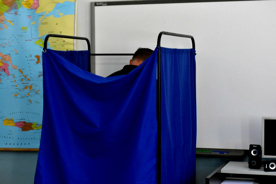 Οι «δεξαμενές» Τσίπρα και Μητσοτάκη στο παρά πέντε των εκλογών