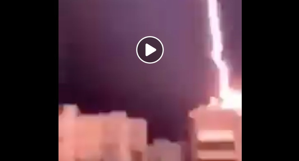 Θεσσαλονίκη: Κεραυνός πέφτει σε σπίτι [Βίντεο]