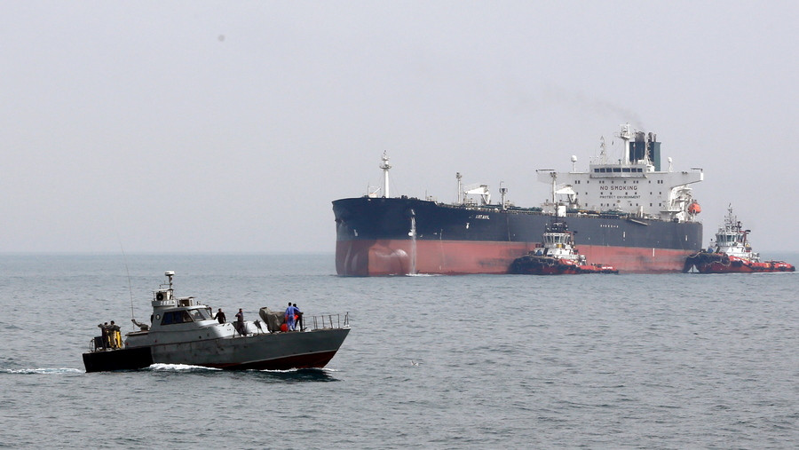 Βρετανία: Ιρανικά σκάφη επιχείρησαν να καταλάβουν βρετανικό δεξαμενόπλοιο στον Κόλπο
