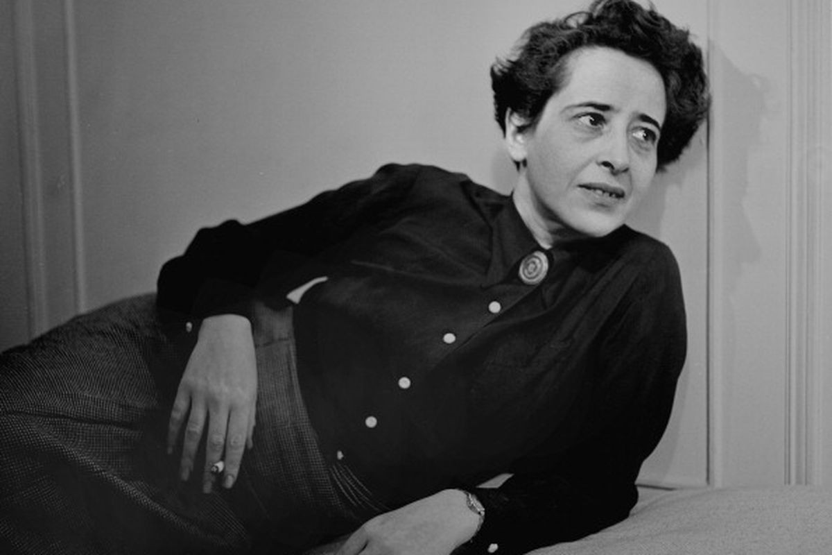 Hannah Arendt: Η ρηχή σκέψη κάνει δυνατή την εξάπλωση του κακού