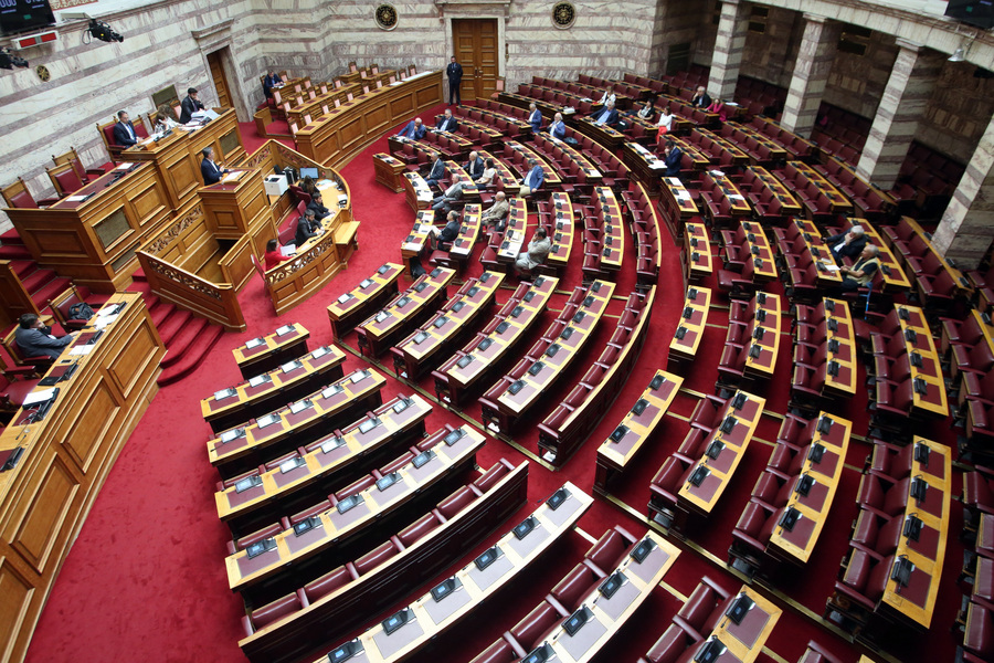 Στις 11:00 η ορκίζεται η νέα Βουλή [Live]