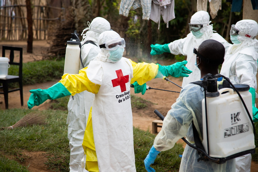 «Κατάσταση έκτακτης ανάγκης» παγκοσμίως για τον Έμπολα κήρυξε ο ΠΟΥ