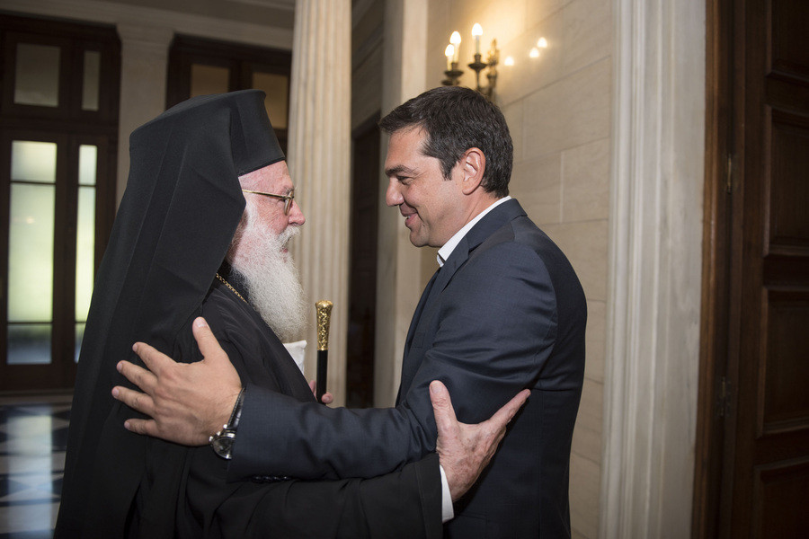 Με τον αρχιεπίσκοπο Αλβανίας, Αναστάσιο, συναντήθηκε ο Αλ. Τσίπρας