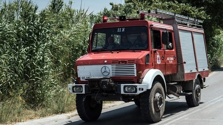 Πυρκαγιά, υπό έλεγχο, σε hot spot στο Λαύριο