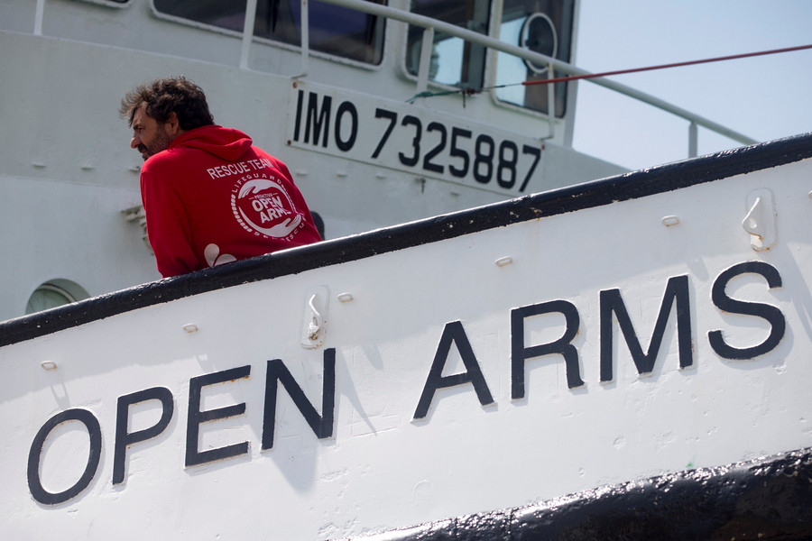 Ακόμη 39 πρόσφυγες διέσωσε το Open Arms που παραμένει μεσοπέλαγα