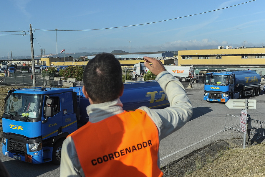 Καύσιμα με δελτίο στην Πορτογαλία λόγω της μεγάλης απεργίας των οδηγών βυτιοφόρων