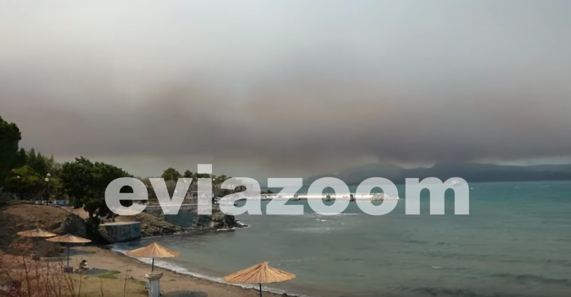 Μαρτυρία από την Εύβοια: «Βγήκαμε από τη θάλασσα, γιατί γέμισε κάρβουνο» [Βίντεο]