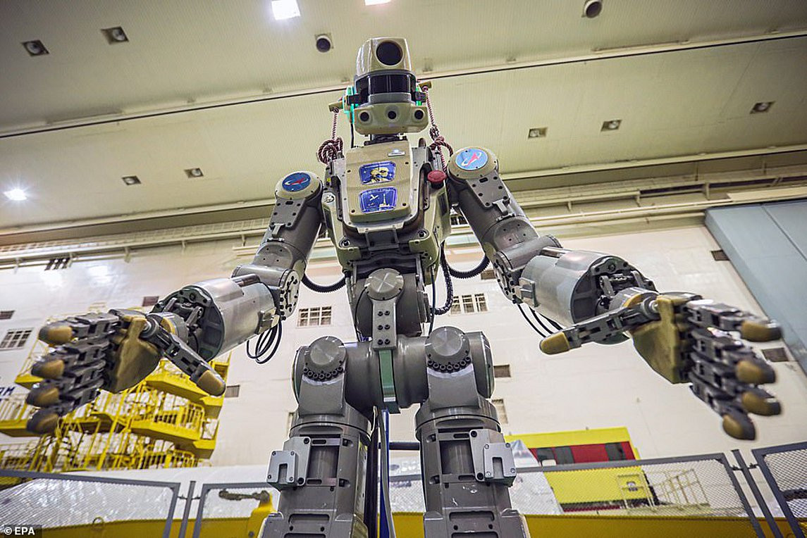Το ρωσικό ρομπότ Fedor ετοιμάζεται να εκτοξευθεί στο διάστημα 