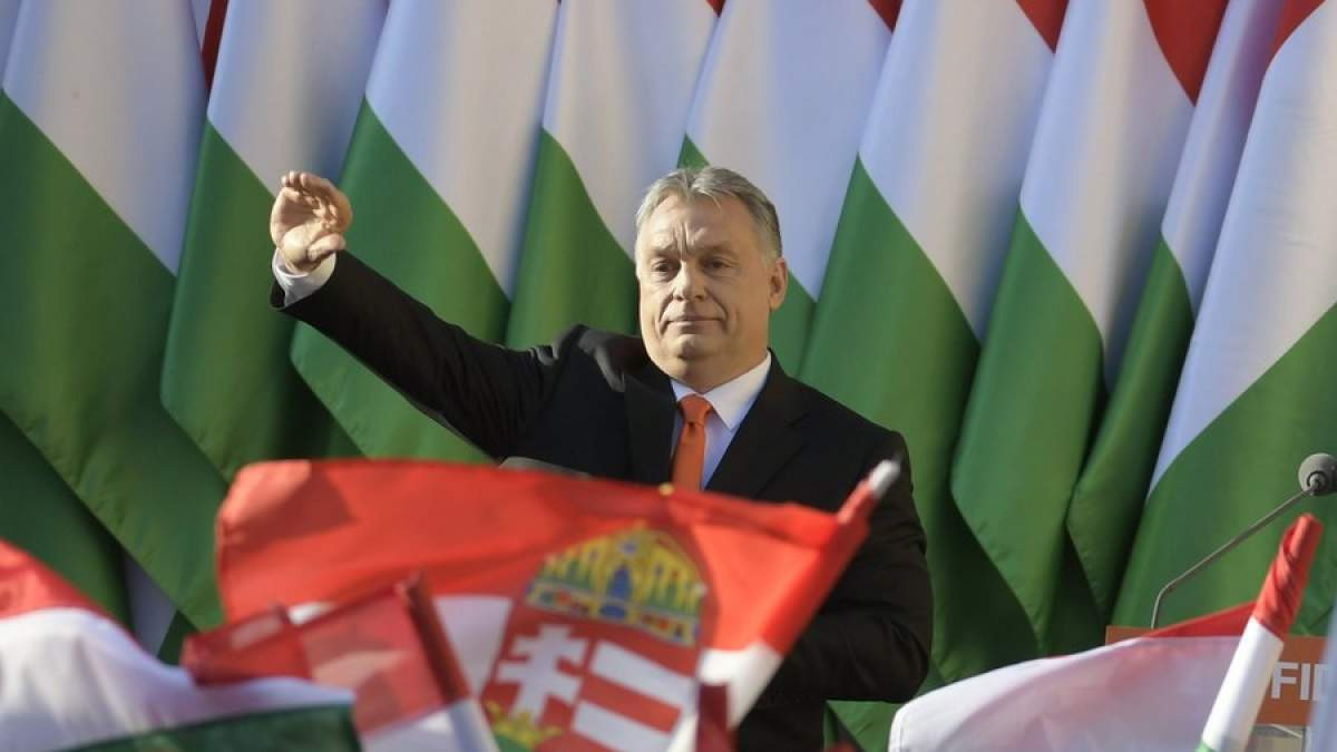 Ο Βίκτορ Όρμπαν ξαναγράφει την ιστορία της Ουγγαρίας