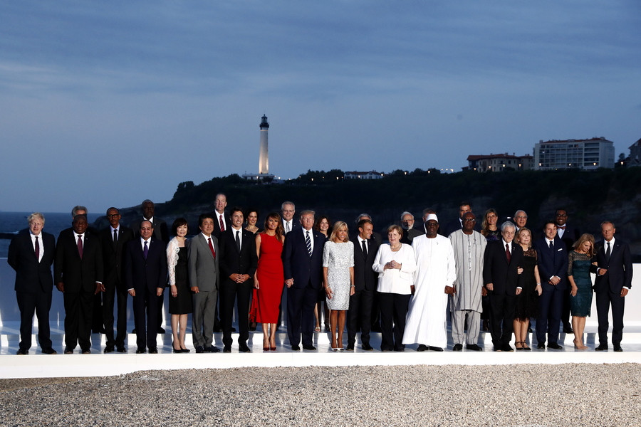 Στα τρικυμιώδη νερά της πολιτικής η ομάδα των G7