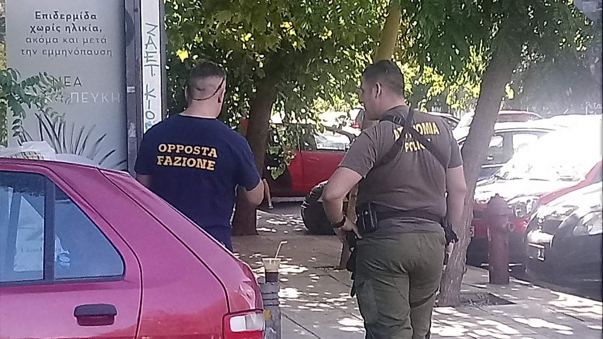 «Περαστικός» ο νεοναζί δίπλα από τον ΜΑΤατζή, λέει η αστυνομία