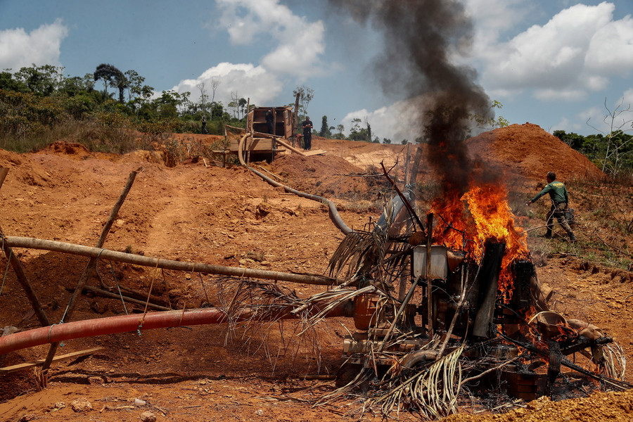 Αμαζόνιος: «Στο κόκκινο» ο συναγερμός λόγω της εξάπλωσης των δασικών πυρκαγιών