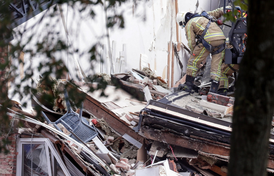 Ισχυρή έκρηξη από διαρροή αερίου στο Βέλγιο – Κατέρρευσαν τρία σπίτια