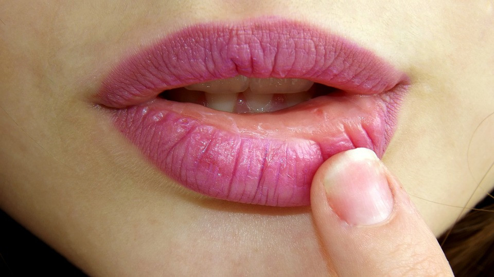 HPV: Οι ιοί ανιχνεύονται σε ποσοστό 35-45% στο στόμα