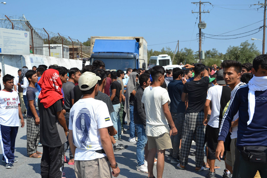 Αμείωτες οι προσφυγικές ροές στα νησιά πρώτης γραμμής