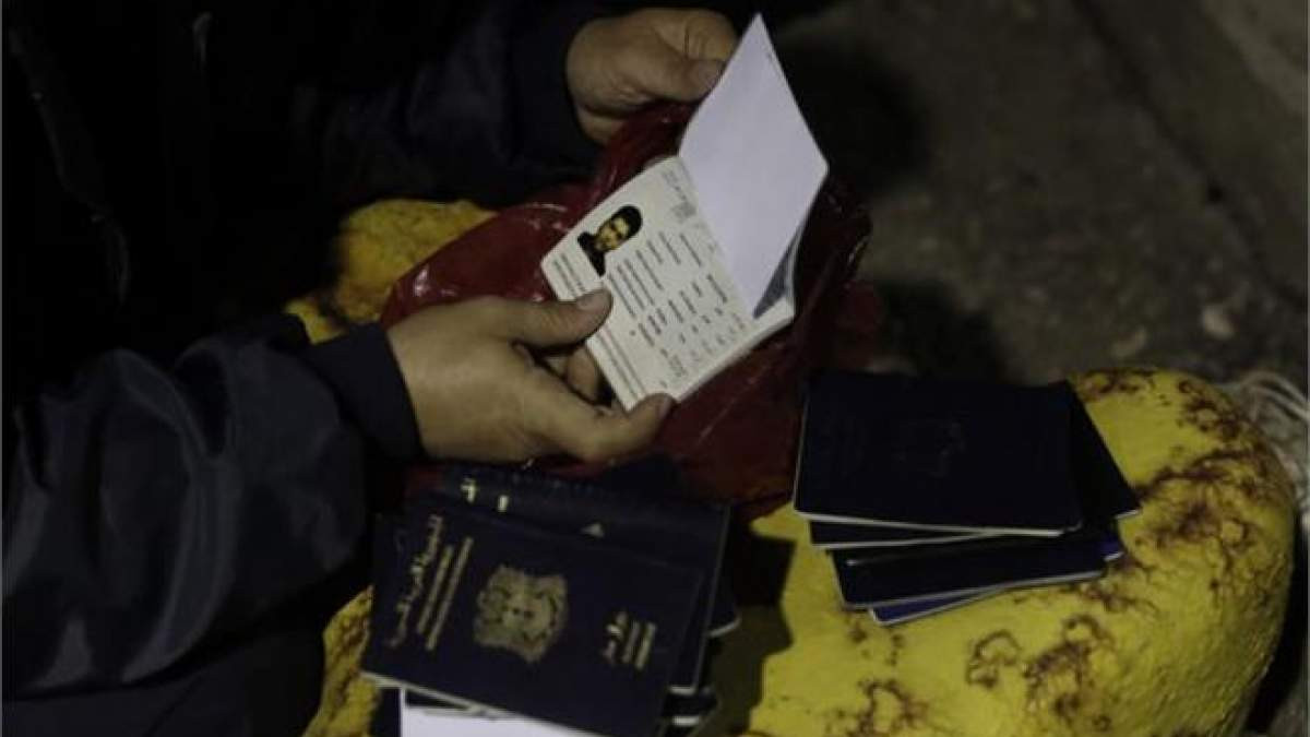 Πως δρουν τα κυκλώματα των πλαστών διαβατηρίων [Βίντεο]