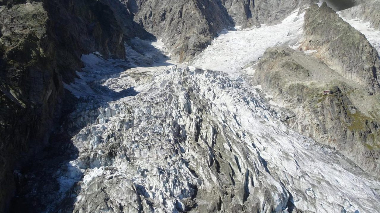 Ιταλία: Ένας παγετώνας του Λευκού Όρους έτοιμος να καταρρεύσει