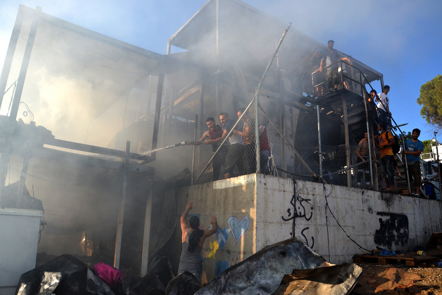 Φονική πυρκαγιά στον καταυλισμό προσφύγων στη Μόρια