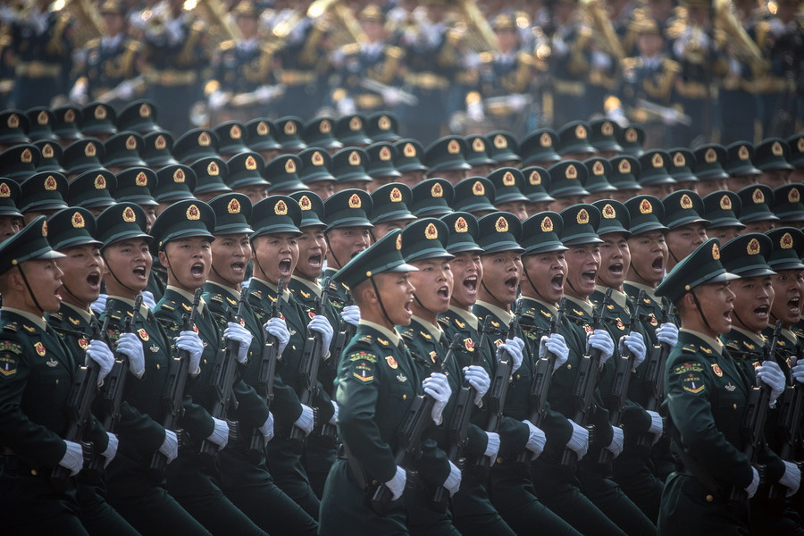 Η μεγαλύτερη στρατιωτική παρέλαση στην ιστορία της Κίνας [Βίντεο]