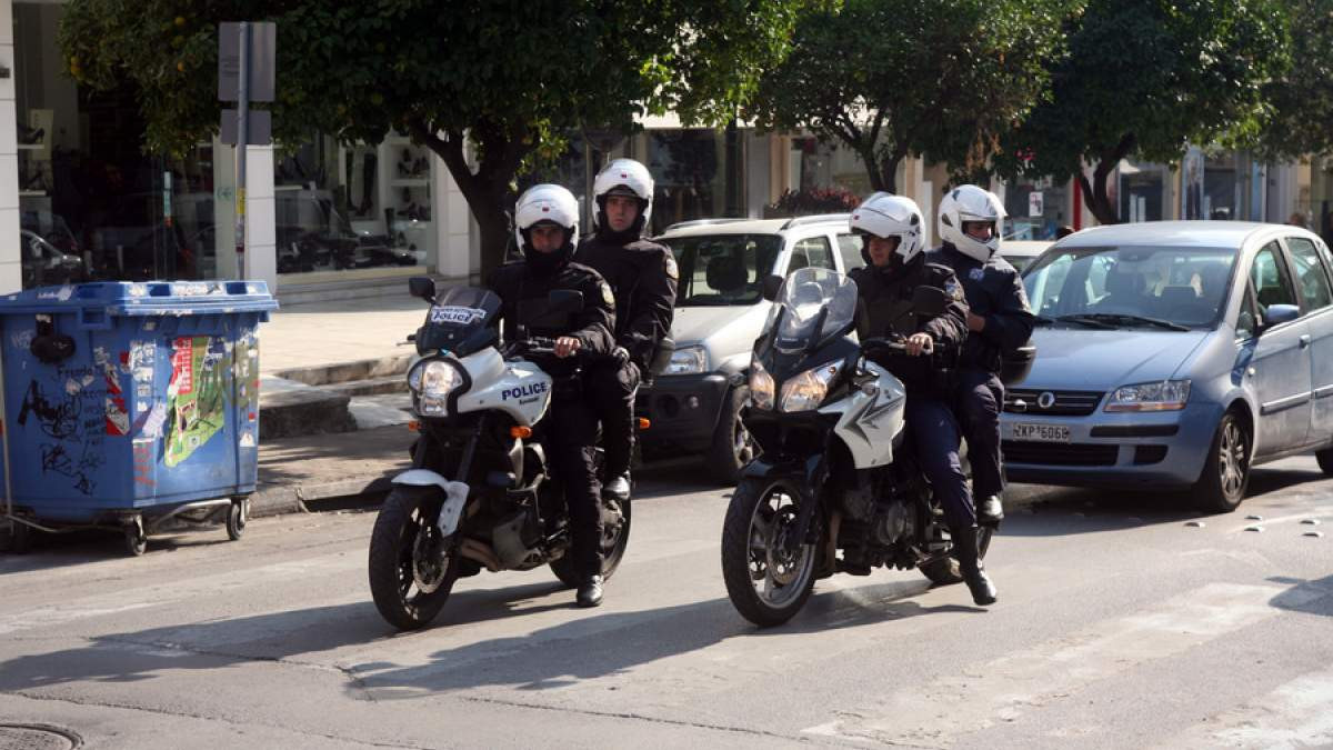 Επίδειξη δύναμης της αστυνομίας στον Αθήνα 9,84