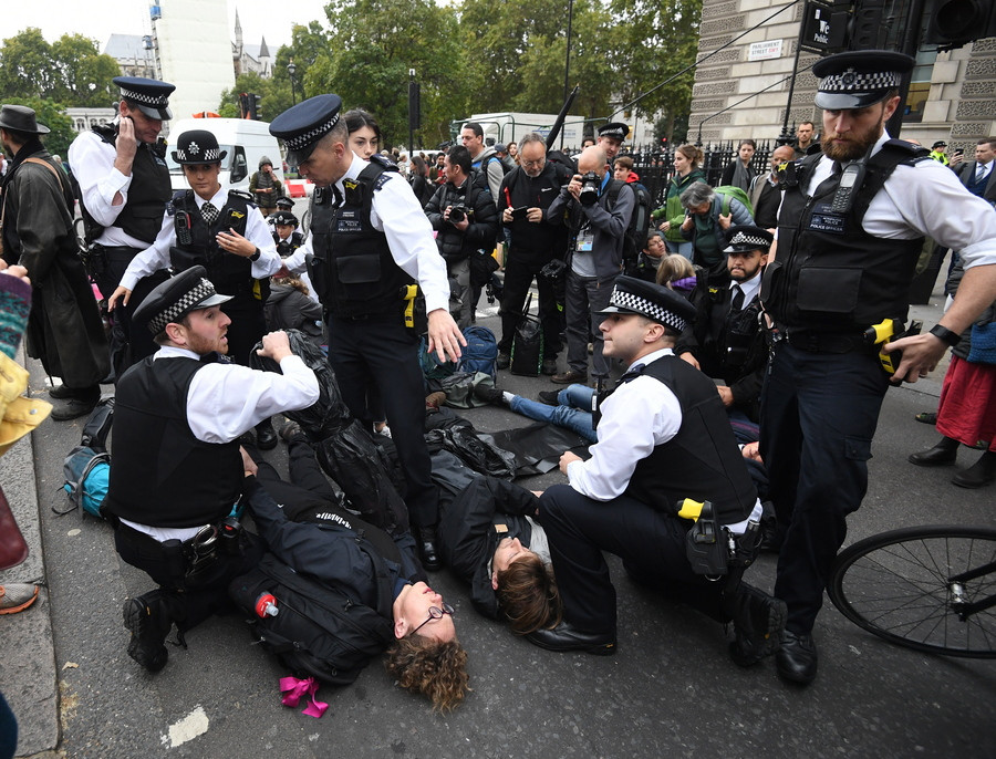 Συλλήψεις ακτιβιστών για το κλίμα στο Λονδίνο