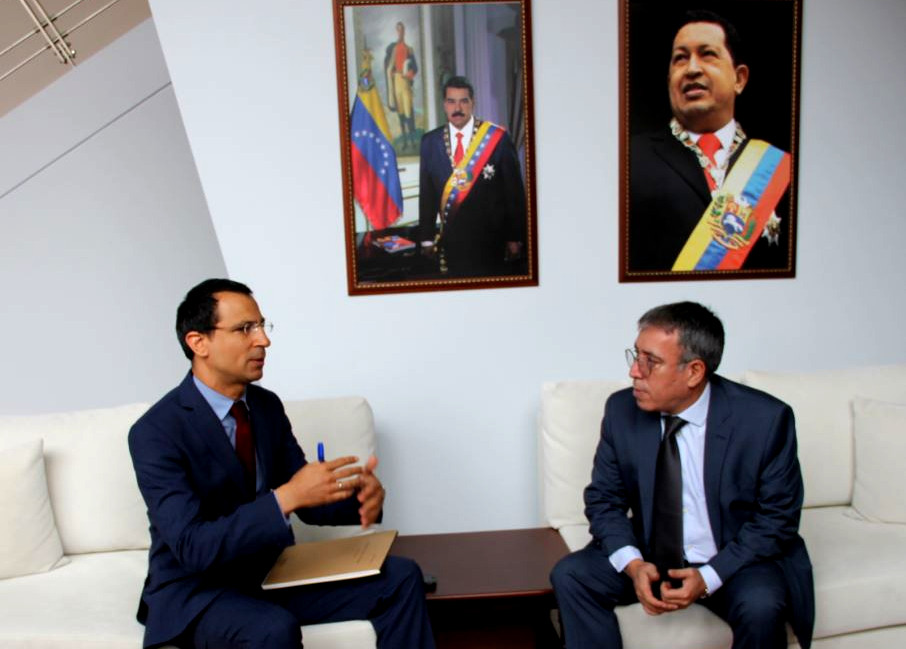 Ο Μητσοτάκης έστειλε τον «Μαδουροφάγο» Πιπίνη στην Πρεσβεία της Βενεζουέλας