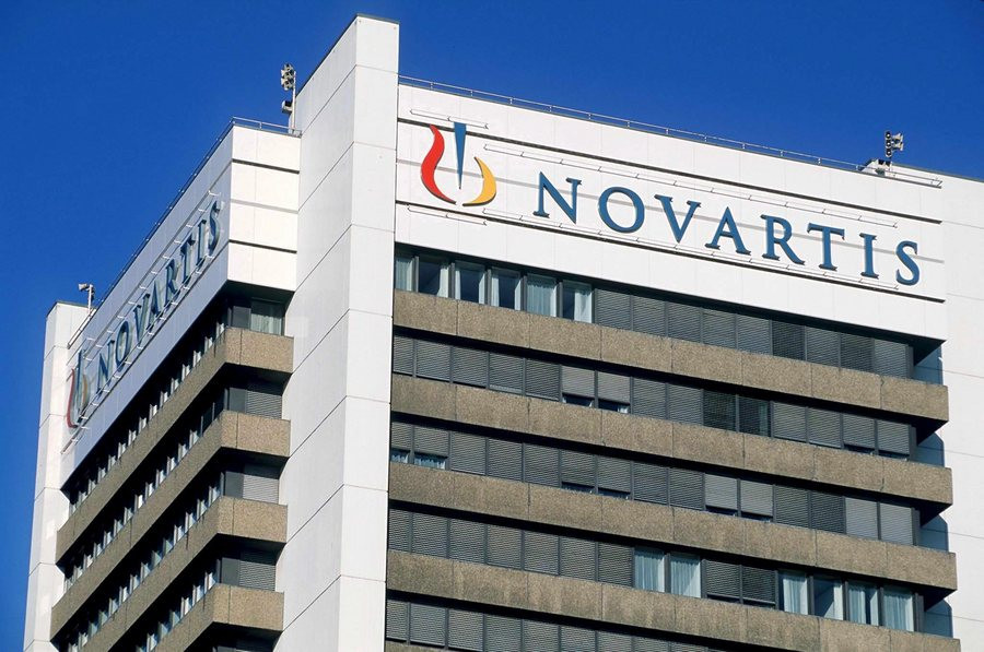 Έγγραφα του FBI για την Novartis κατέθεσε στη Βουλή ο Τσίπρας