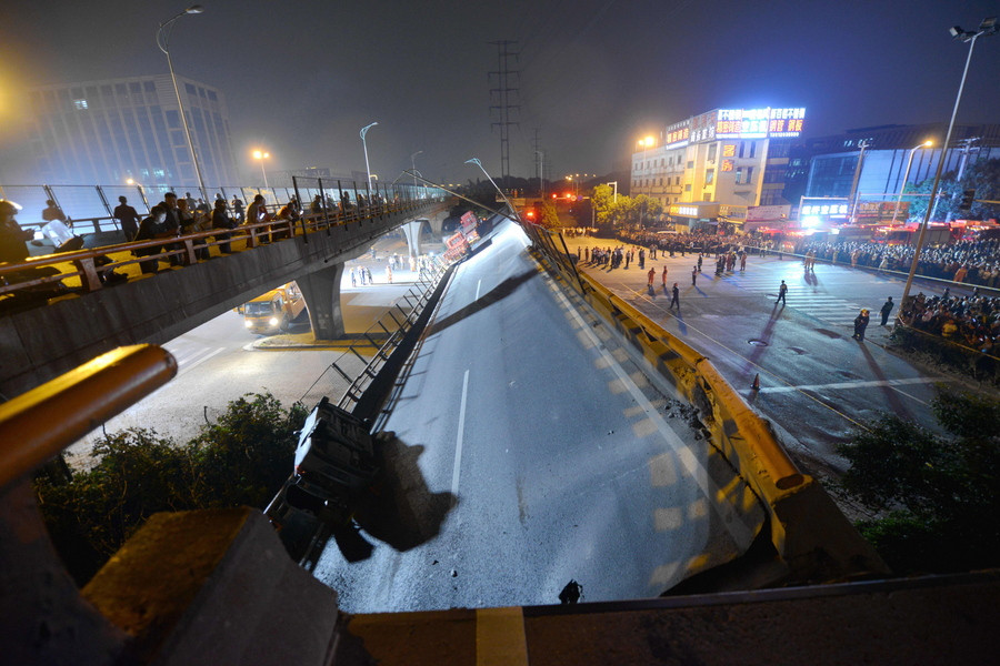 Κίνα: Φονική κατάρρευση γέφυρας [Βίντεο]