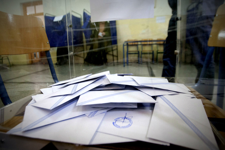 Ψήφος αποδήμων: «Αριστερό μέτωπο» ή «αντιΣΥΡΙΖΑ μέτωπο»;