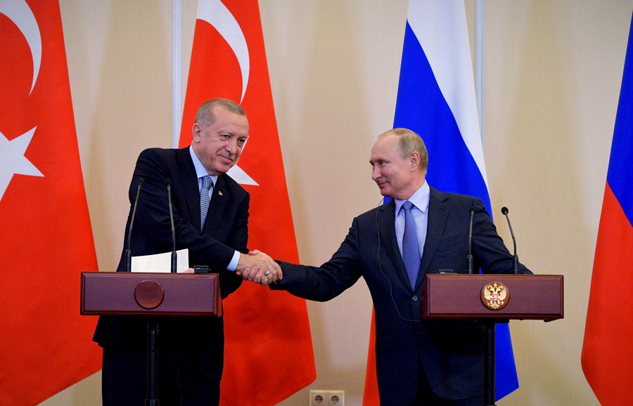 Πούτιν και Ερντογάν μοίρασαν τη Βόρεια Συρία