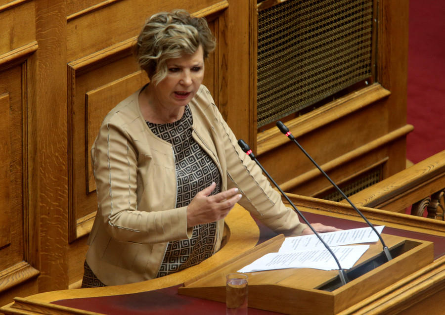 Γεροβασίλη: Δε συμμετέχουμε σε στημένες διαδικασίες που προσβάλουν το Κοινοβούλιο