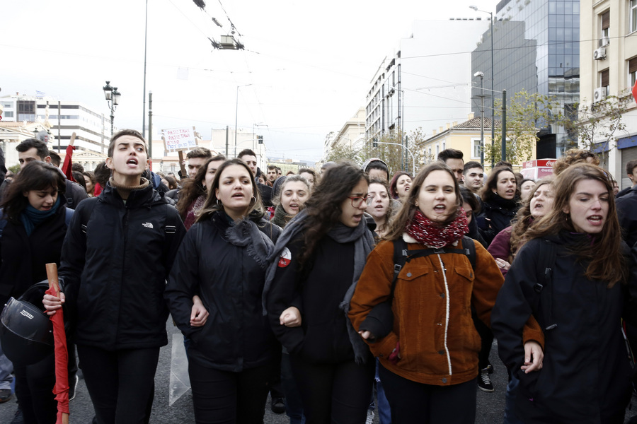 Στους δρόμους μαθητές κατά των «γαλάζιων» σχεδίων για την Παιδεία