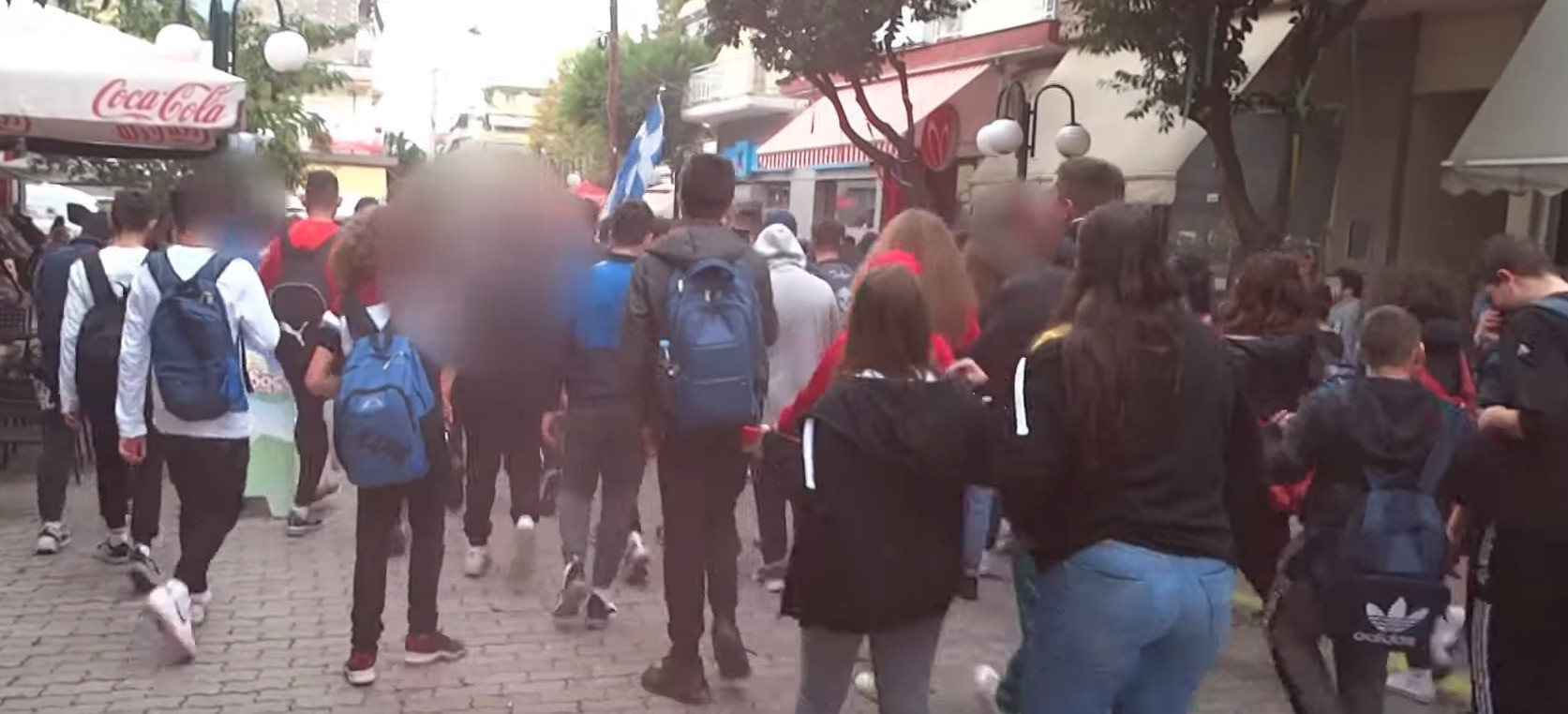 Αντιπροσφυγική πορεία μαθητών στα Γιαννιτσά [Βίντεο]