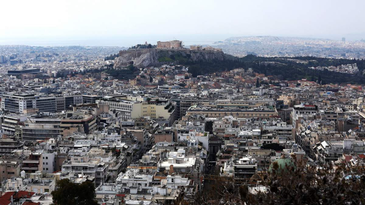 Φεύγουν οι κάτοικοι κι έρχονται οι τουρίστες στο κέντρο της Αθήνας