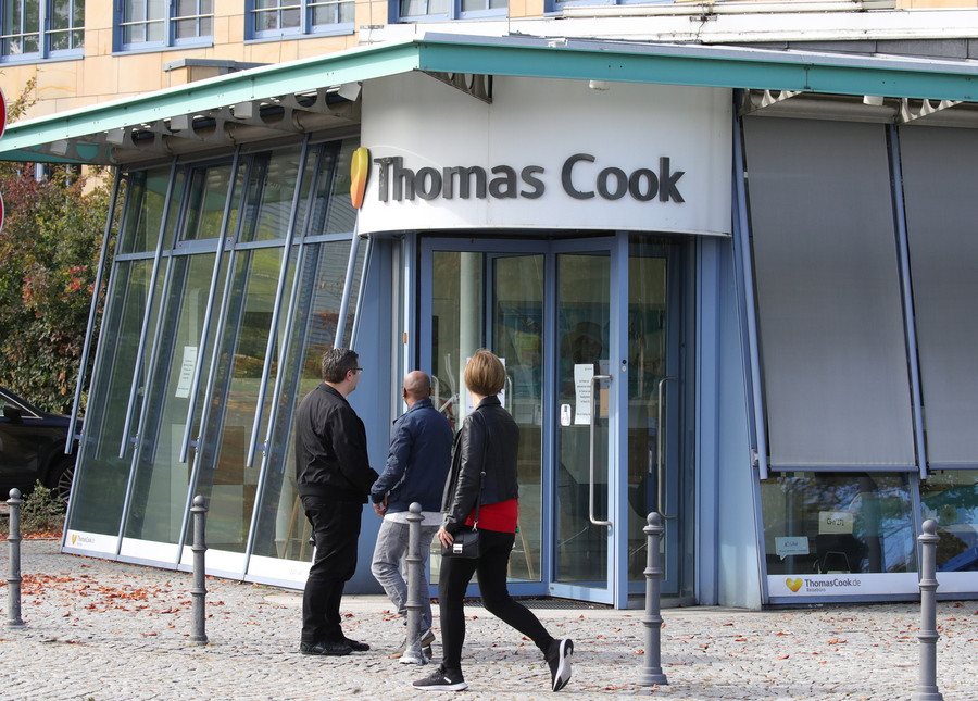 Λουκέτο και στη γερμανική Thomas Cook – Στον «αέρα» χιλιάδες πελάτες και εργαζόμενοι