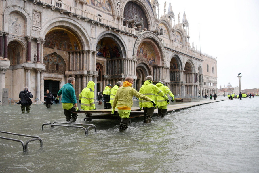 Βενετία: Έκλεισε η πλατεία Αγίου Μάρκου ενόψει νέας πλημμύρας