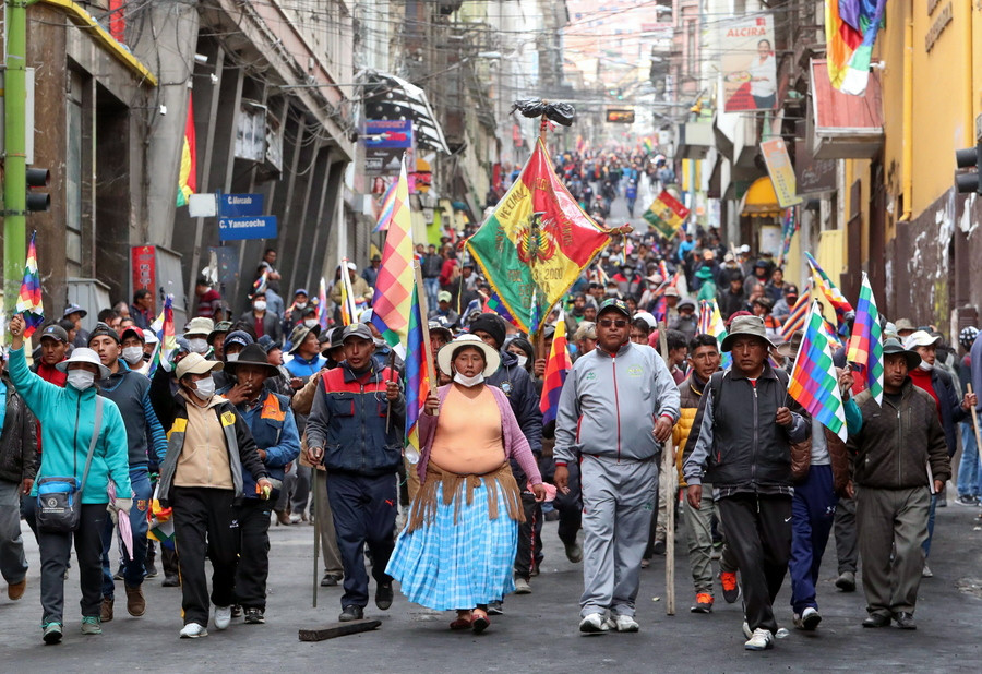 Στη Βολιβία του πραξικοπήματος οι ιθαγενείς πρέπει να αφανιστούν