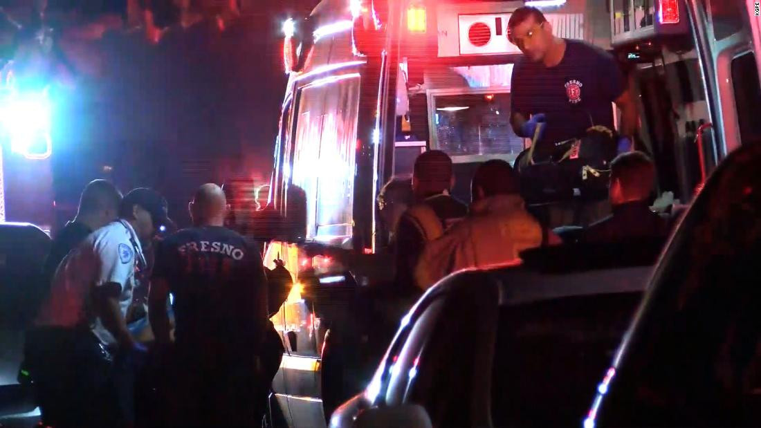 Καλιφόρνια: Άνοιξαν πυρ εναντίον παρέας που έβλεπε φούτμπολ στον κήπο σπιτιού – 4 νεκροί και 6 τραυματίες