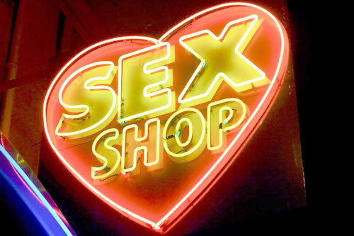 Έκρηξη σε sex shop στο Γκάζι