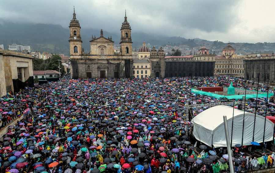 Κολομβία: Εκατοντάδες χιλιάδες άνθρωποι διαδηλώνουν κατά της νεοφιλελεύθερης κυβέρνησης [Βίντεο]