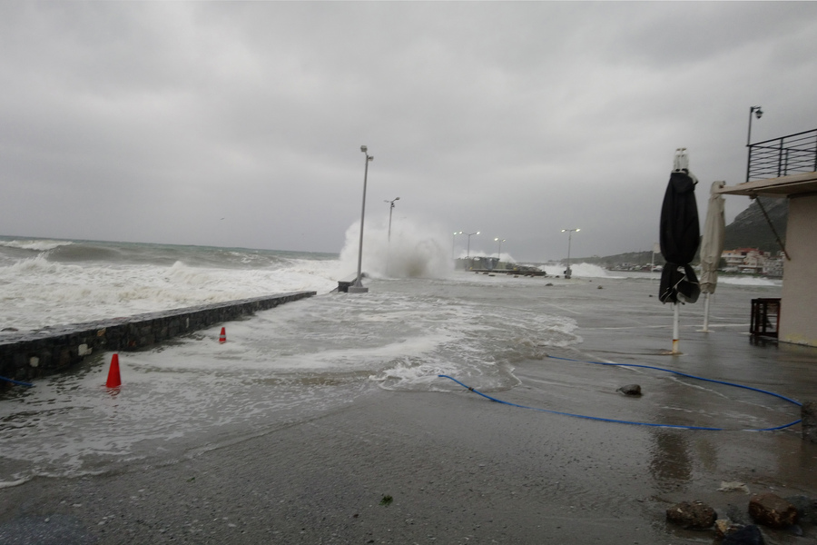 Κλειστά τα σχολεία στη Θάσο τη Δευτέρα λόγω της κακοκαιρίας