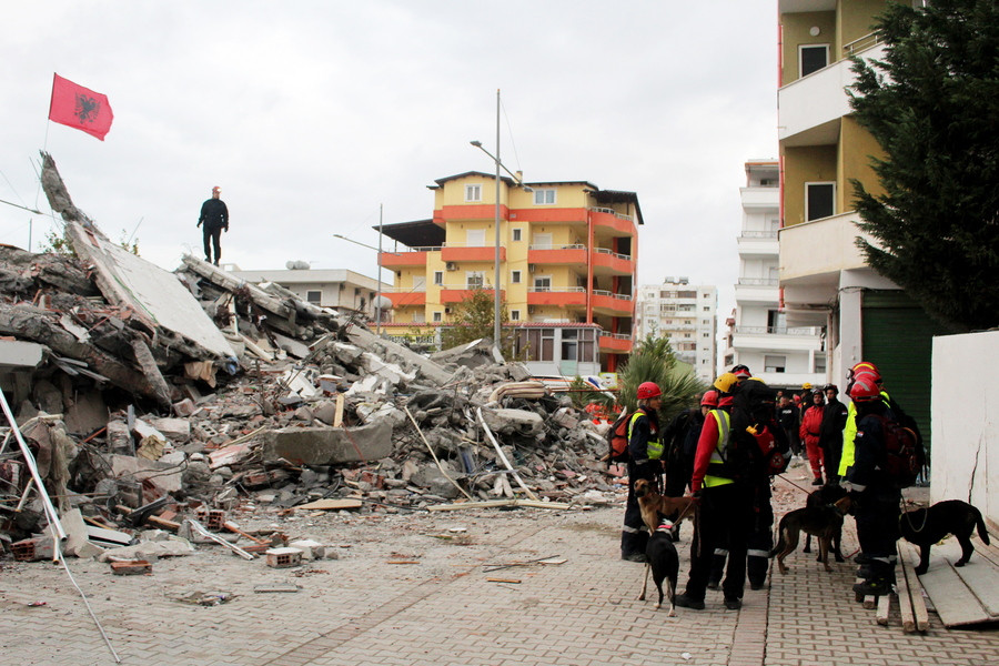Σεισμός στην Αλβανία: Το έδαφος ανέβηκε 8,4 εκατοστά – Στους 47 οι νεκροί