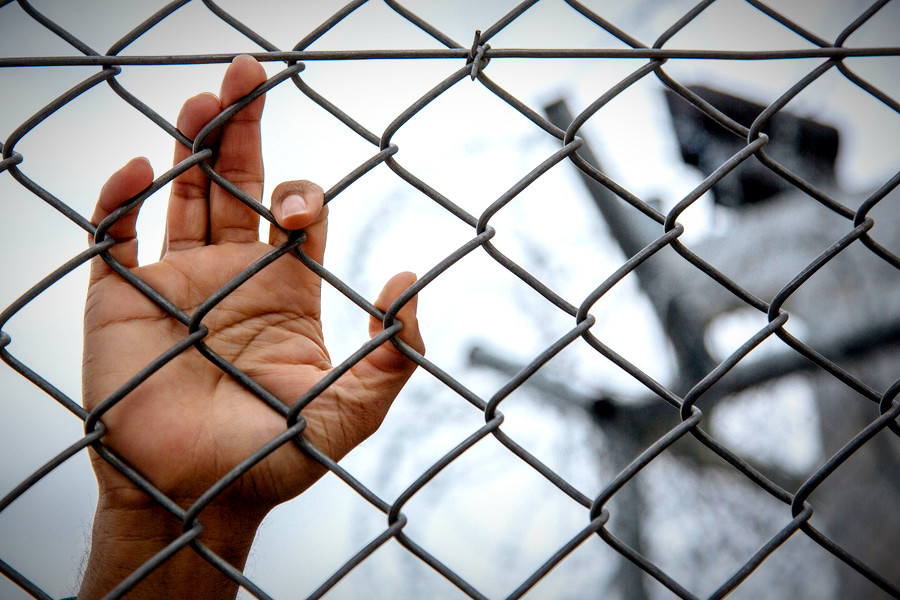 Ευρωπαϊκό STOP στα κλειστά κέντρα κράτησης: Στον αέρα το σχέδιο Μητσοτάκη – Στεφανή