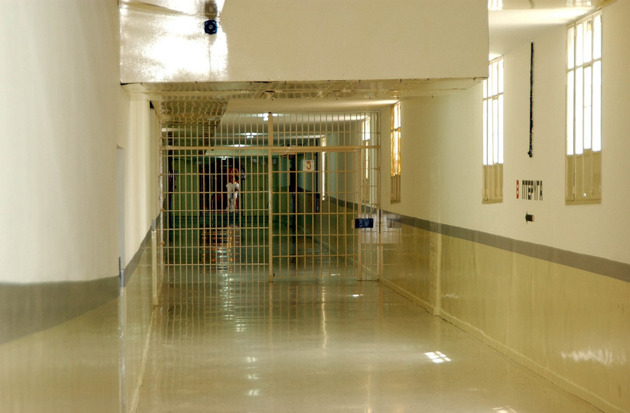 Καταγγελία για βασανισμό αλλοδαπού κρατουμένου στις φυλακές Πάτρας